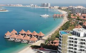 Azizi Mina The Palm, Free Beach And Pool Access